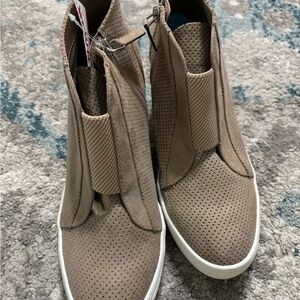 Women's MIA Tan Ankle Boots